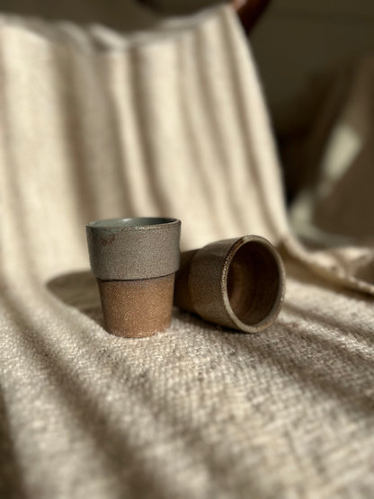 DOS VASOS DE CERÁMICA