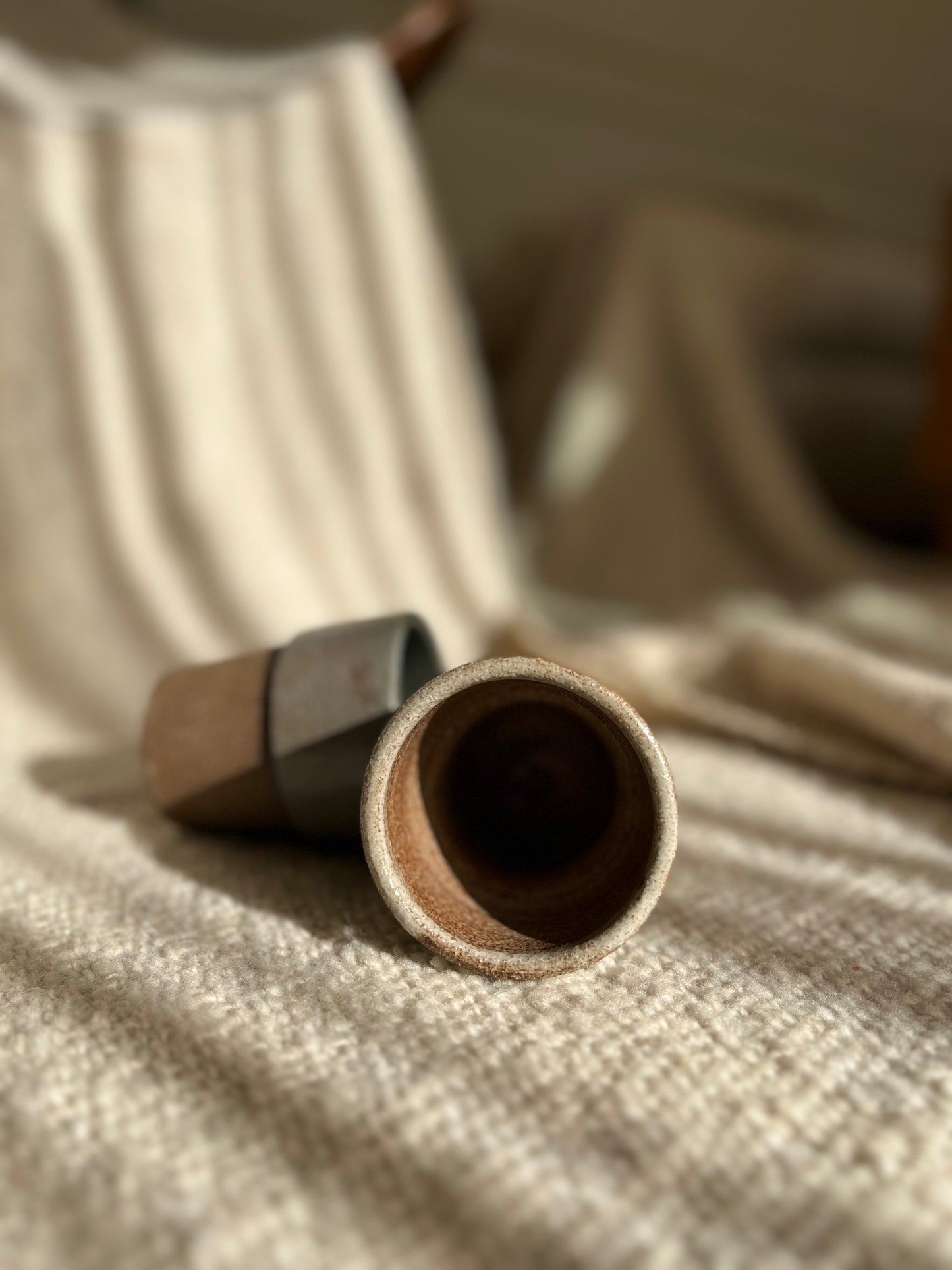 DOS VASOS DE CERÁMICA